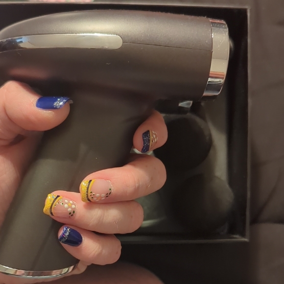 Black Massage Gun - Picture 4 of 4